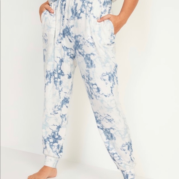 Crop Top & Jogger Set XS/S Plush Knit - Picture 3 of 6